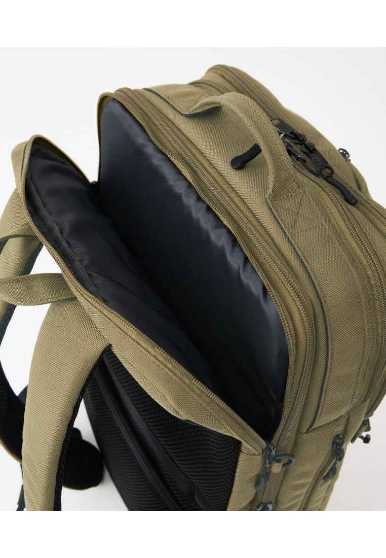 Explorer / Pro 背包