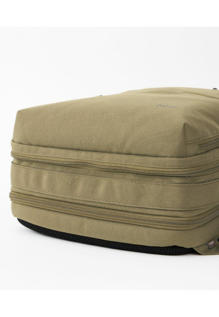 Explorer / Pro 背包