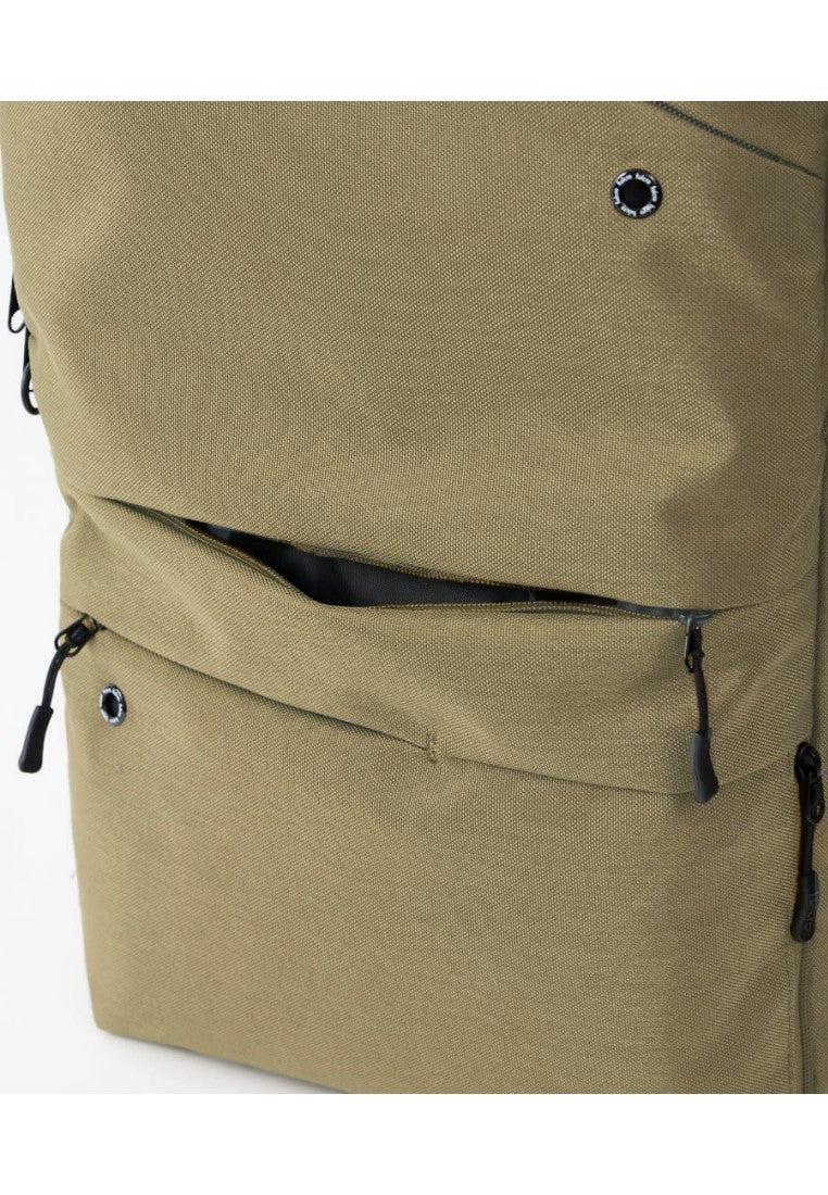 Explorer / Pro 背包