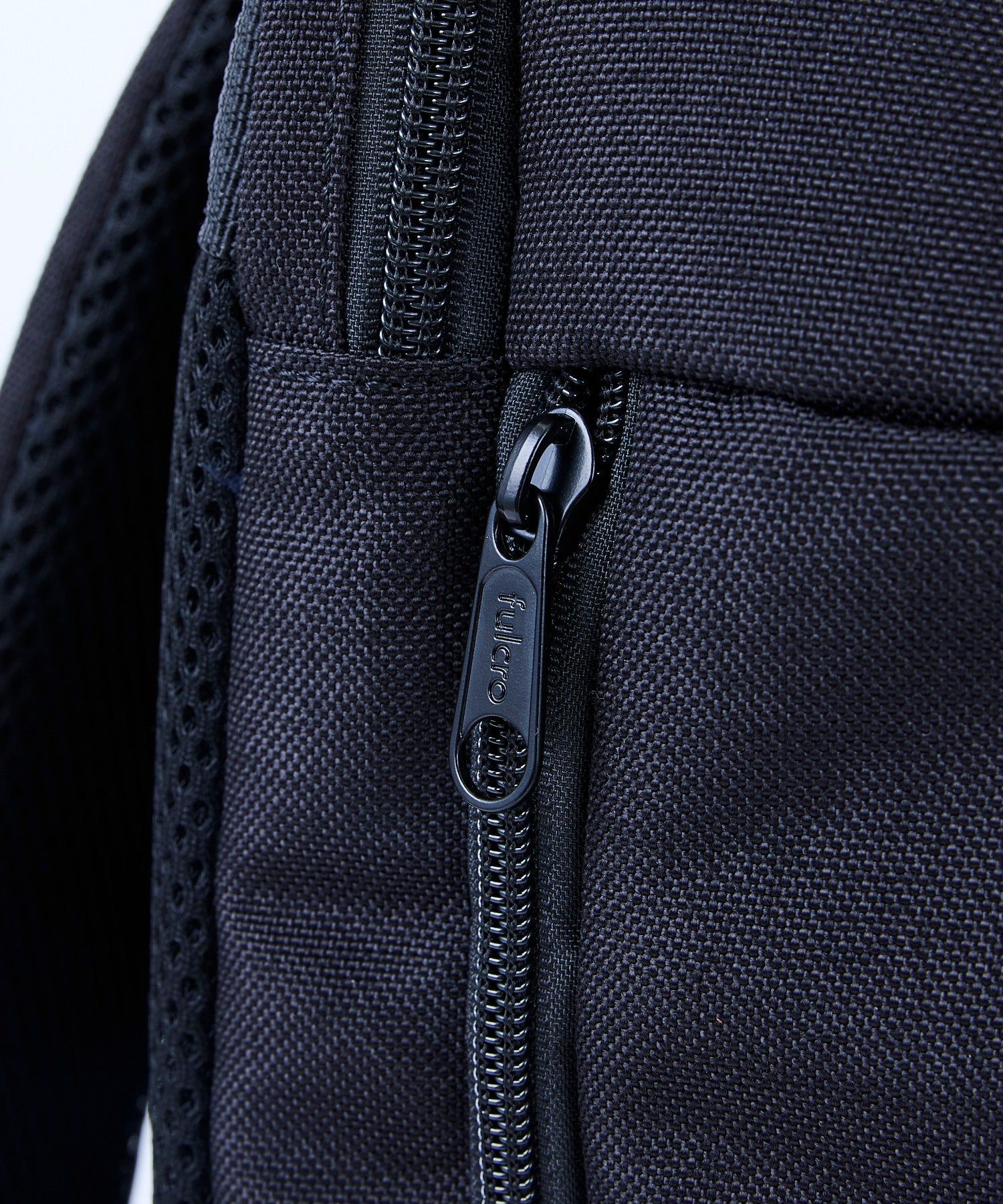 ESSENCE / Essence 背包