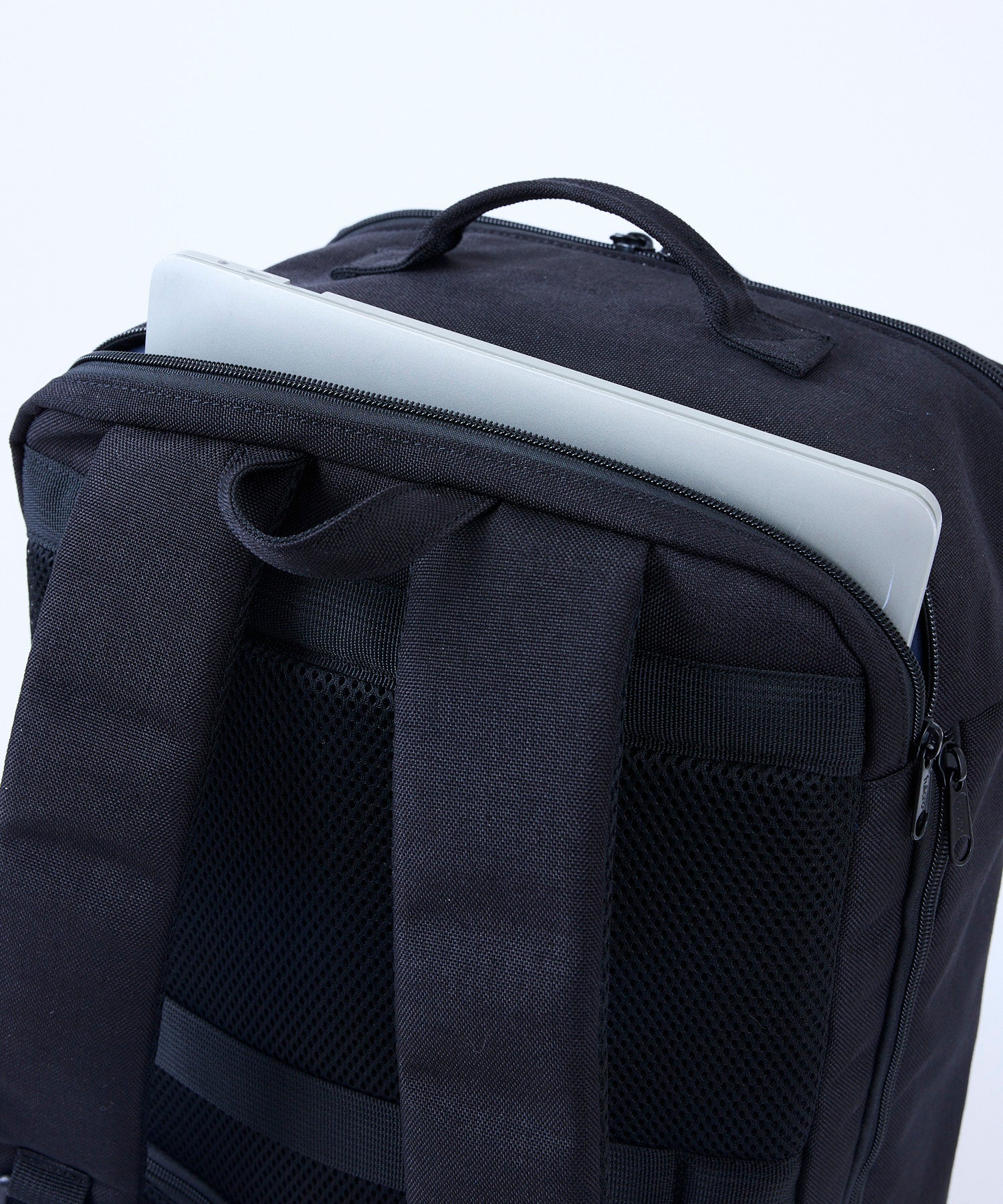 ESSENCE / Essence 背包