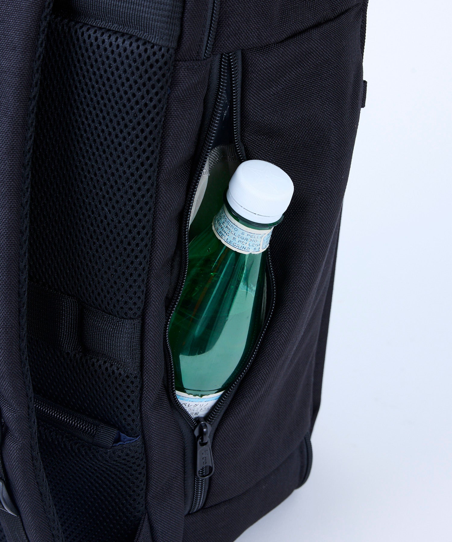 ESSENCE / Essence 背包