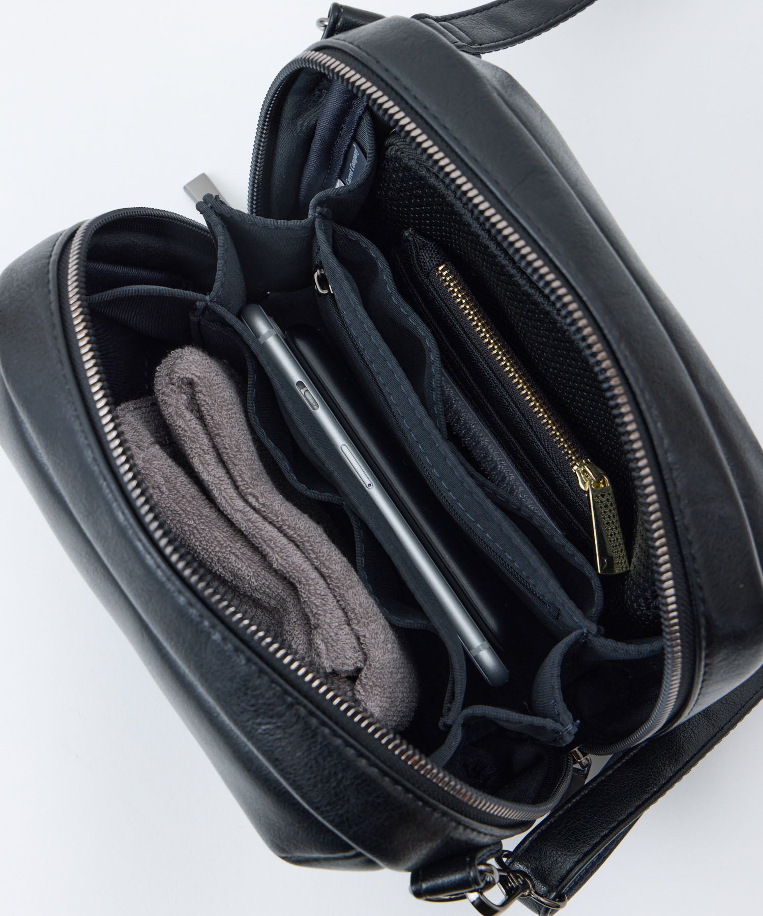 R FCA1005 Cube 單肩包