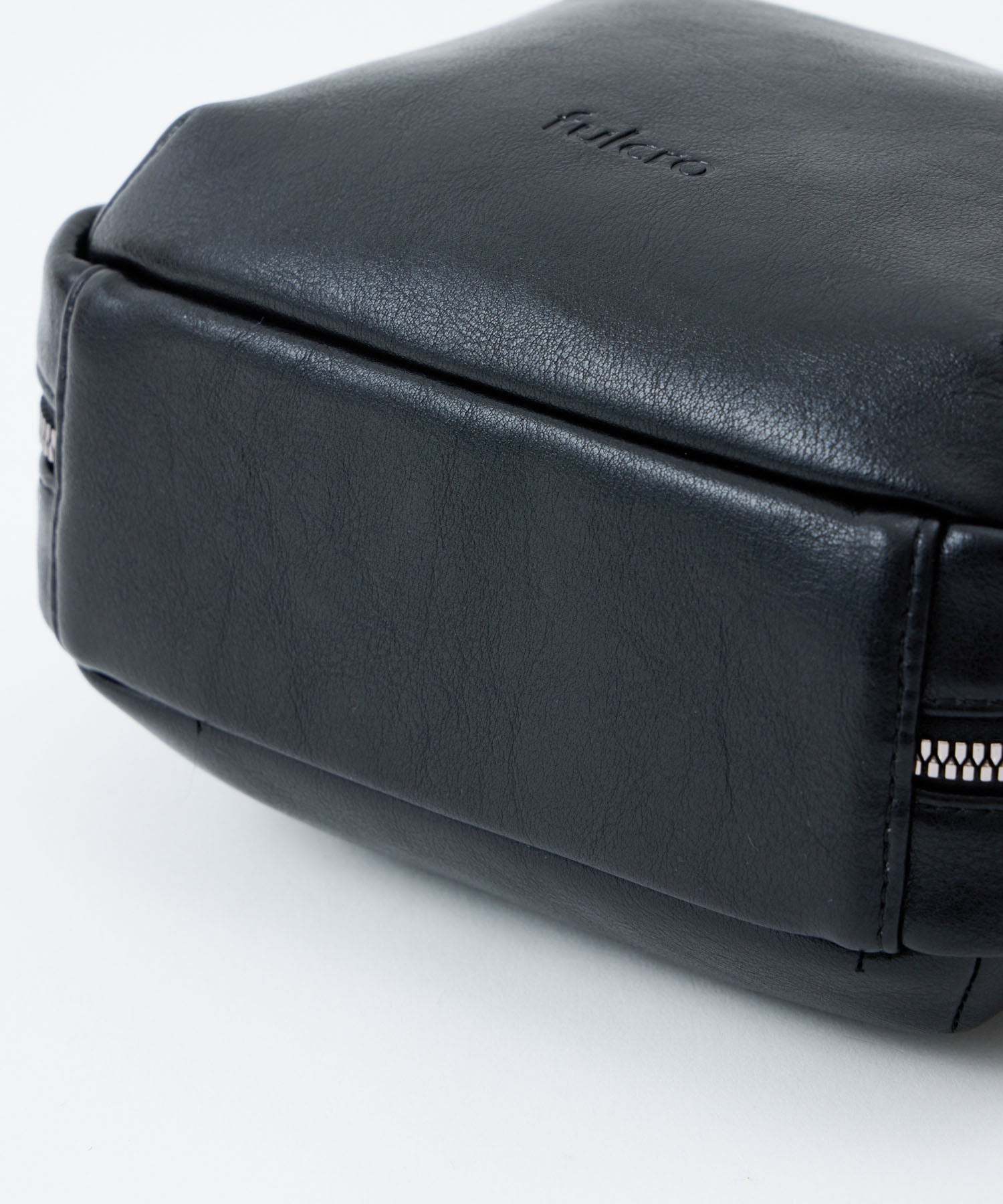 R FCA1005 Cube 單肩包