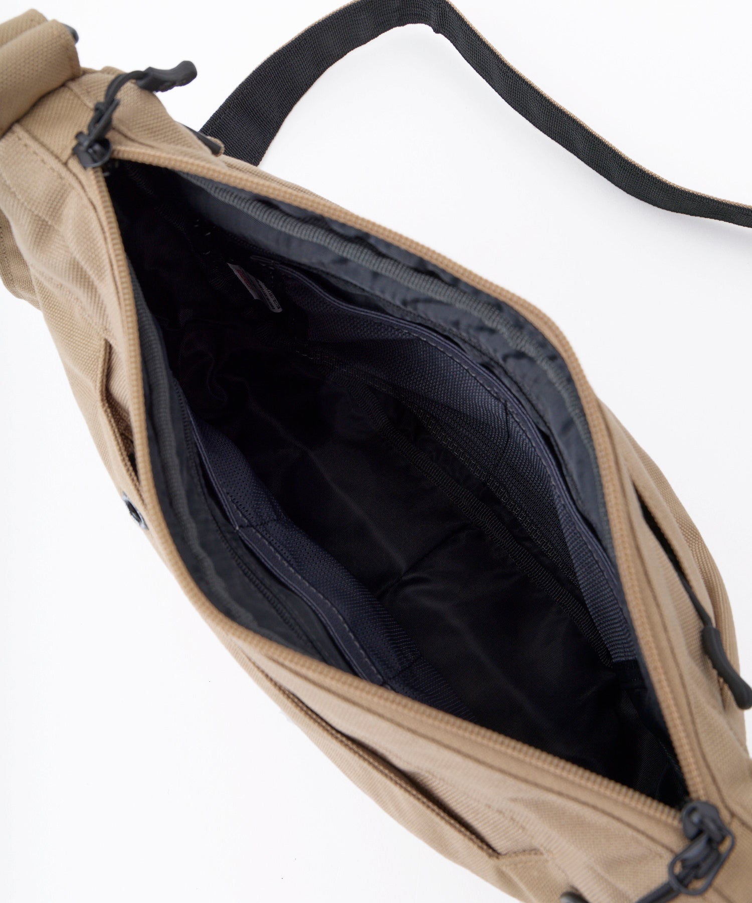 Explorer FMA0041 Sector 斜背包