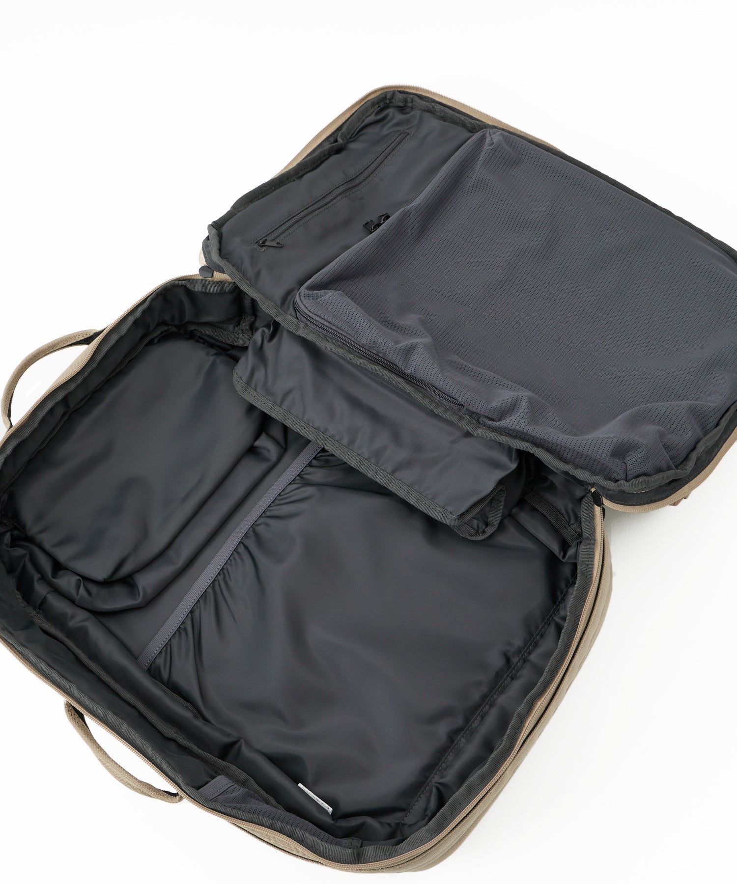 Explorer FMA0043 Chamber 單肩包