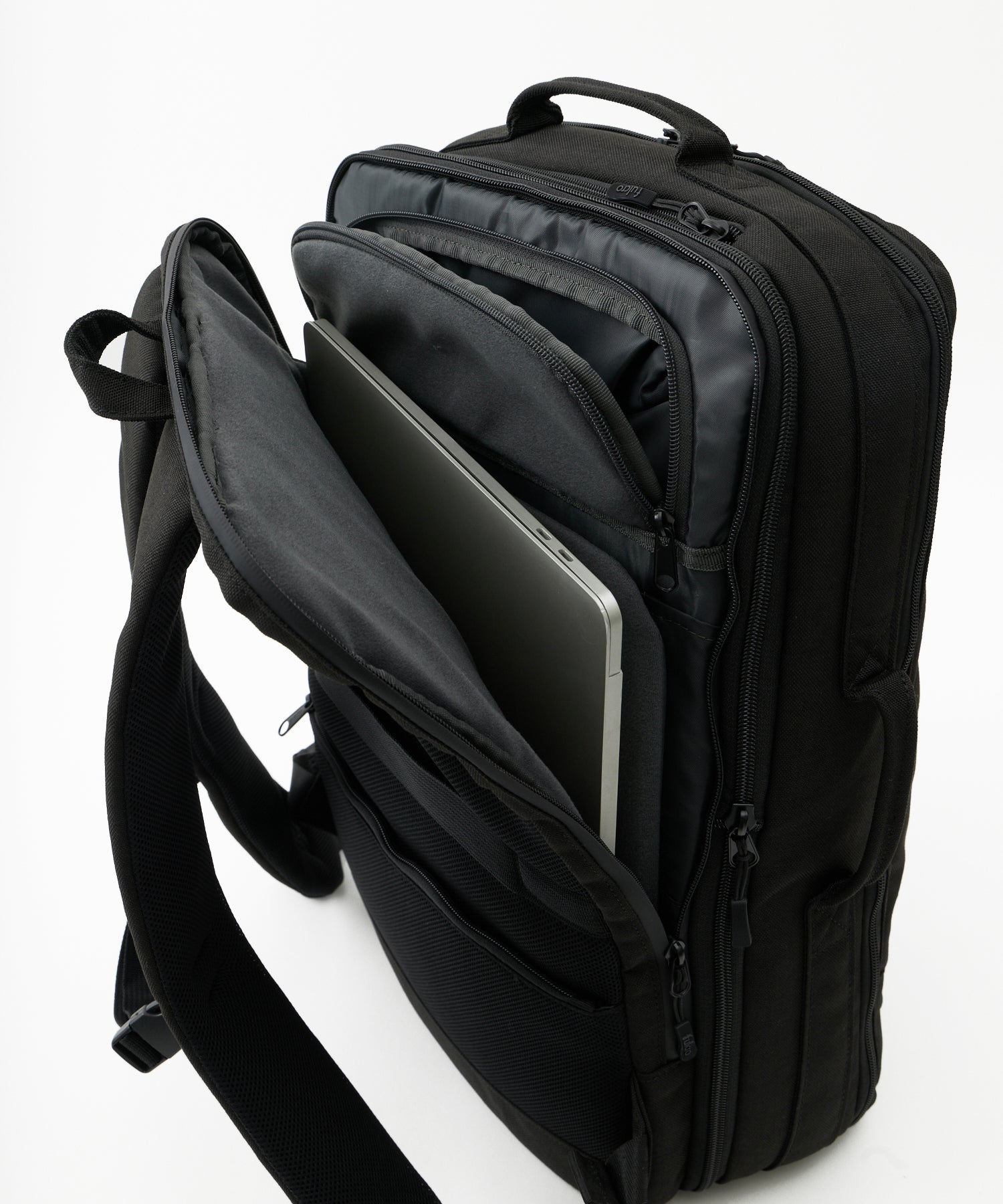 Explorer FMA0043 Chamber 單肩包