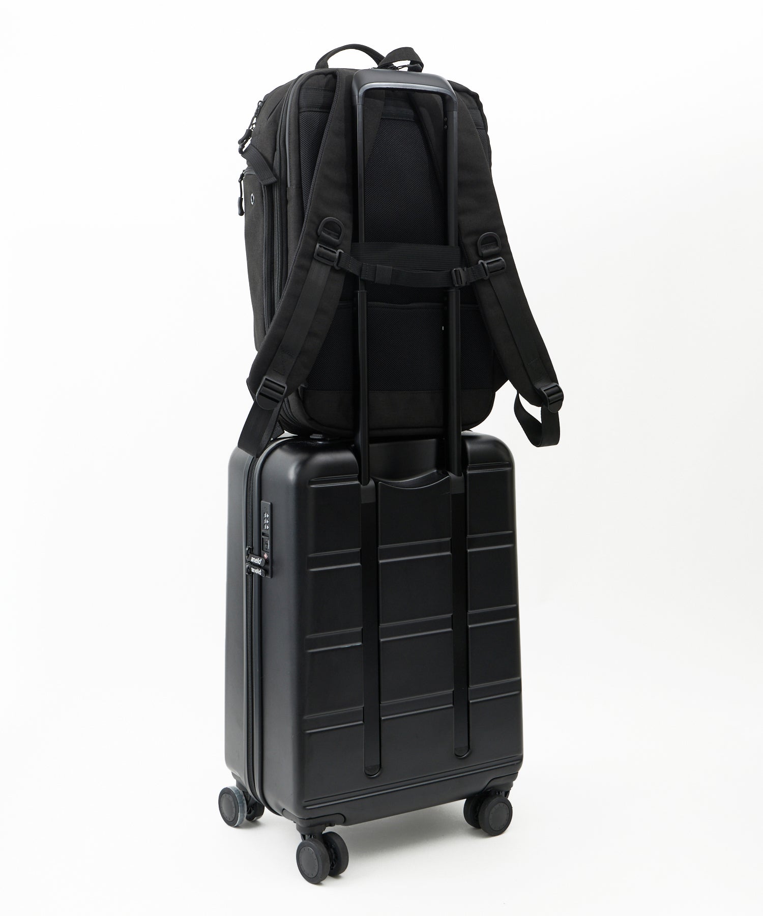 Explorer FMA0043 Chamber 單肩包