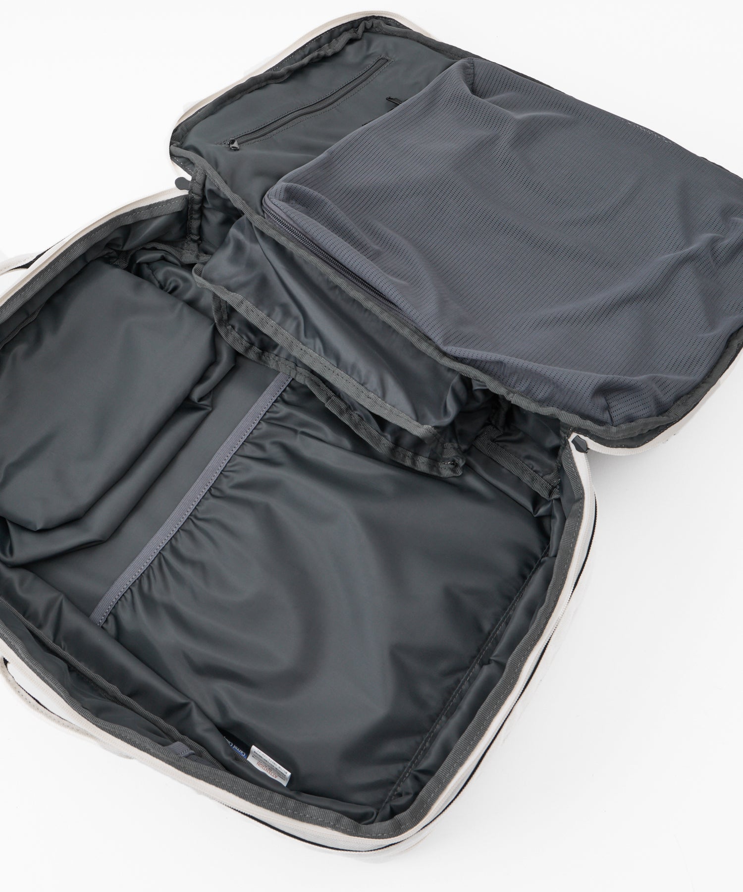 Explorer FMA0043 Chamber 單肩包