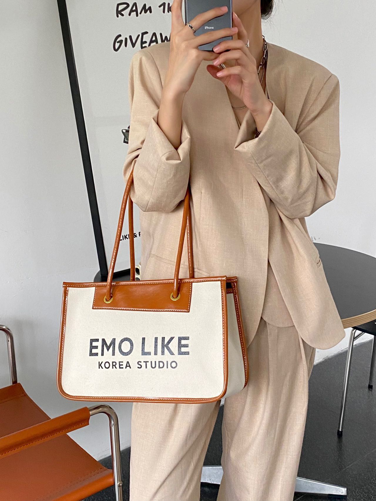 EMO Like 復古吐司包